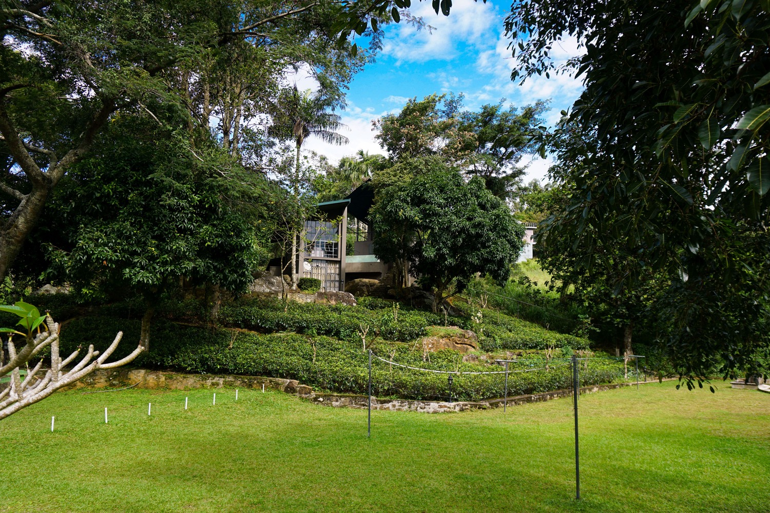 LODGE IN HANTHANA