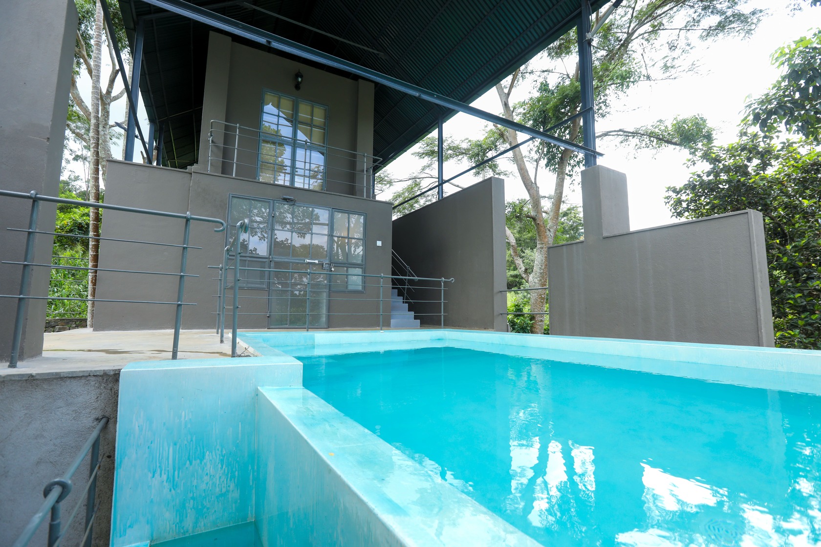 LODGE IN HANTHANA