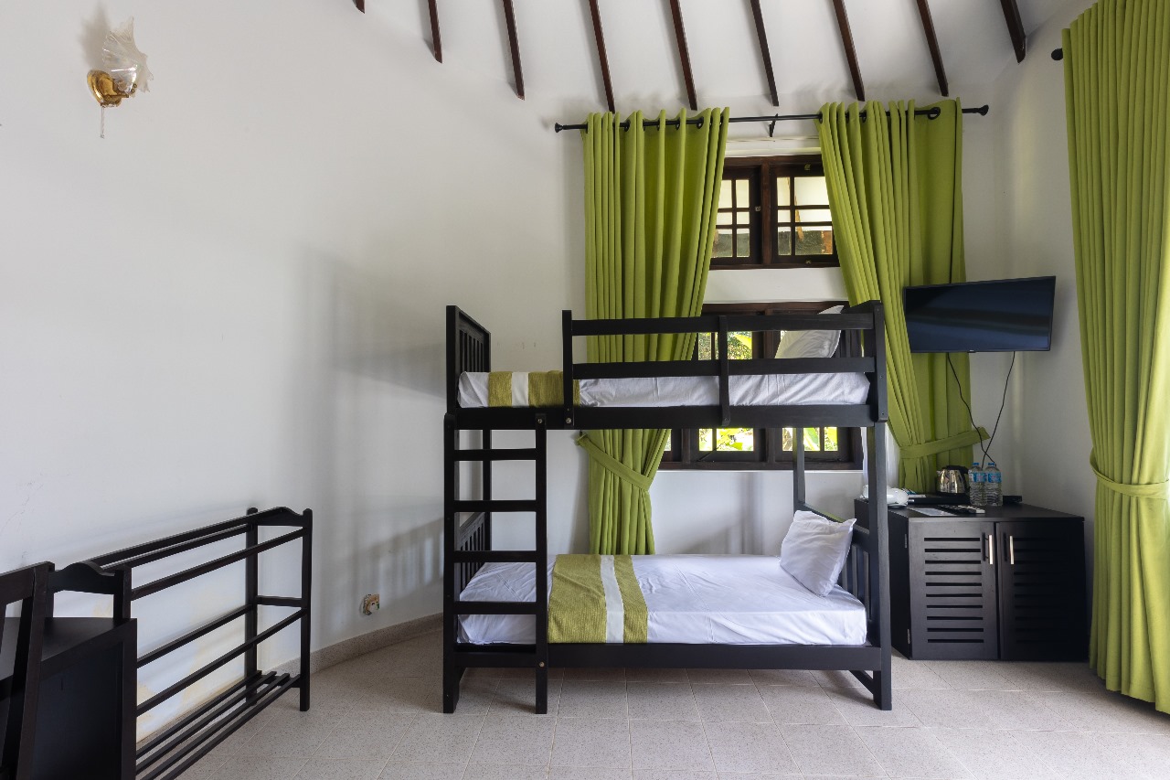 Q-TRIPLE ROOM